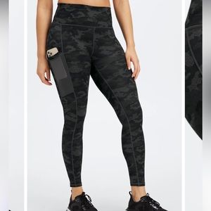 Fabletics On-The -Go Powerhold High Waisted Leggings Charcoal Camo Size 6